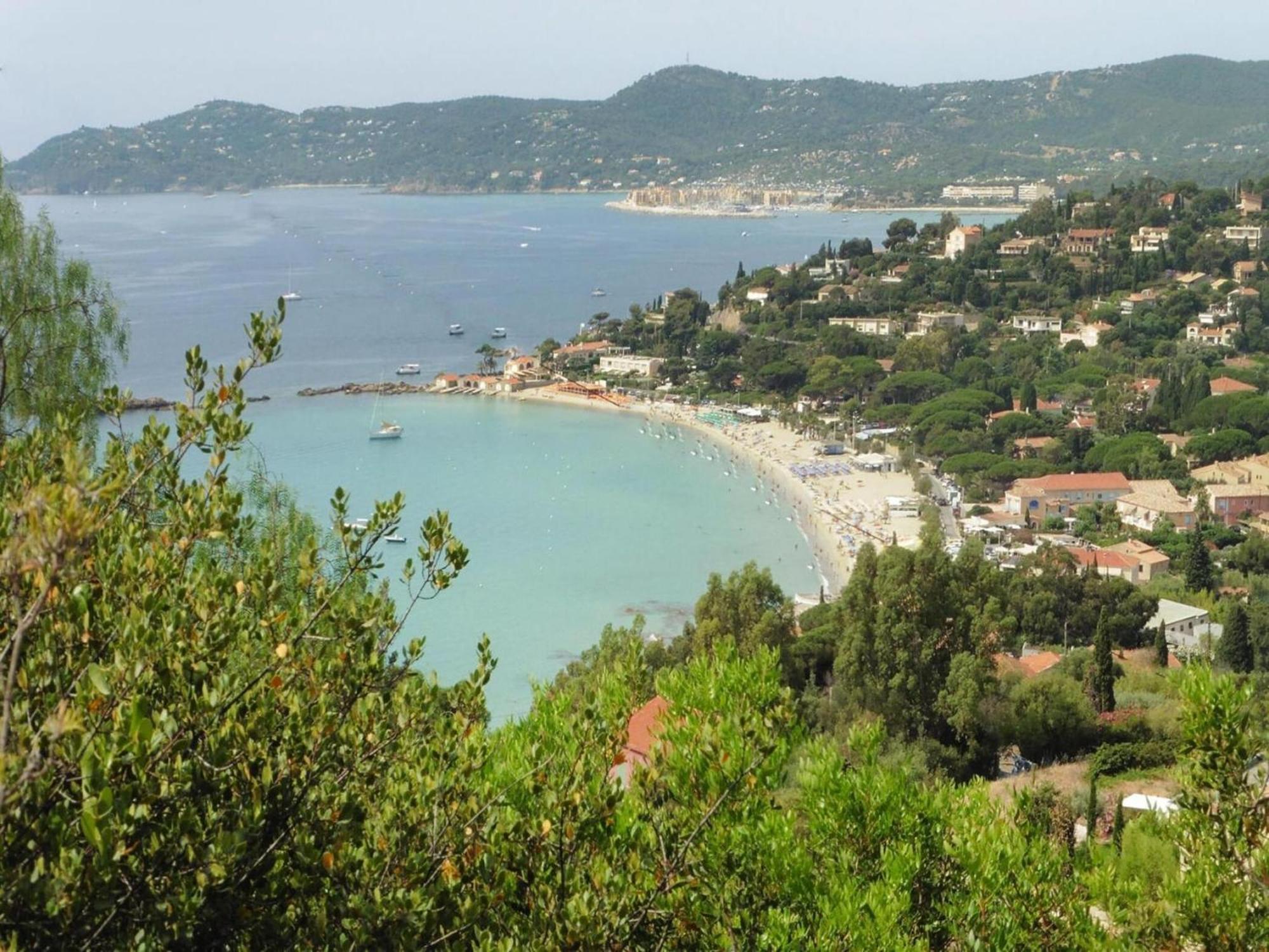 Pretty Tiny House With Sea View, Le Lavandou Kültér fotó